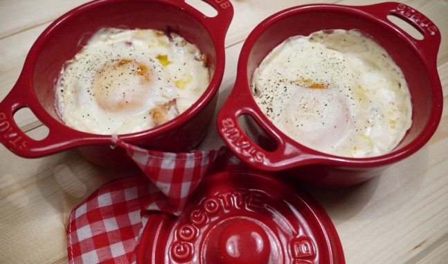 Huevos con jamón en Cocotte